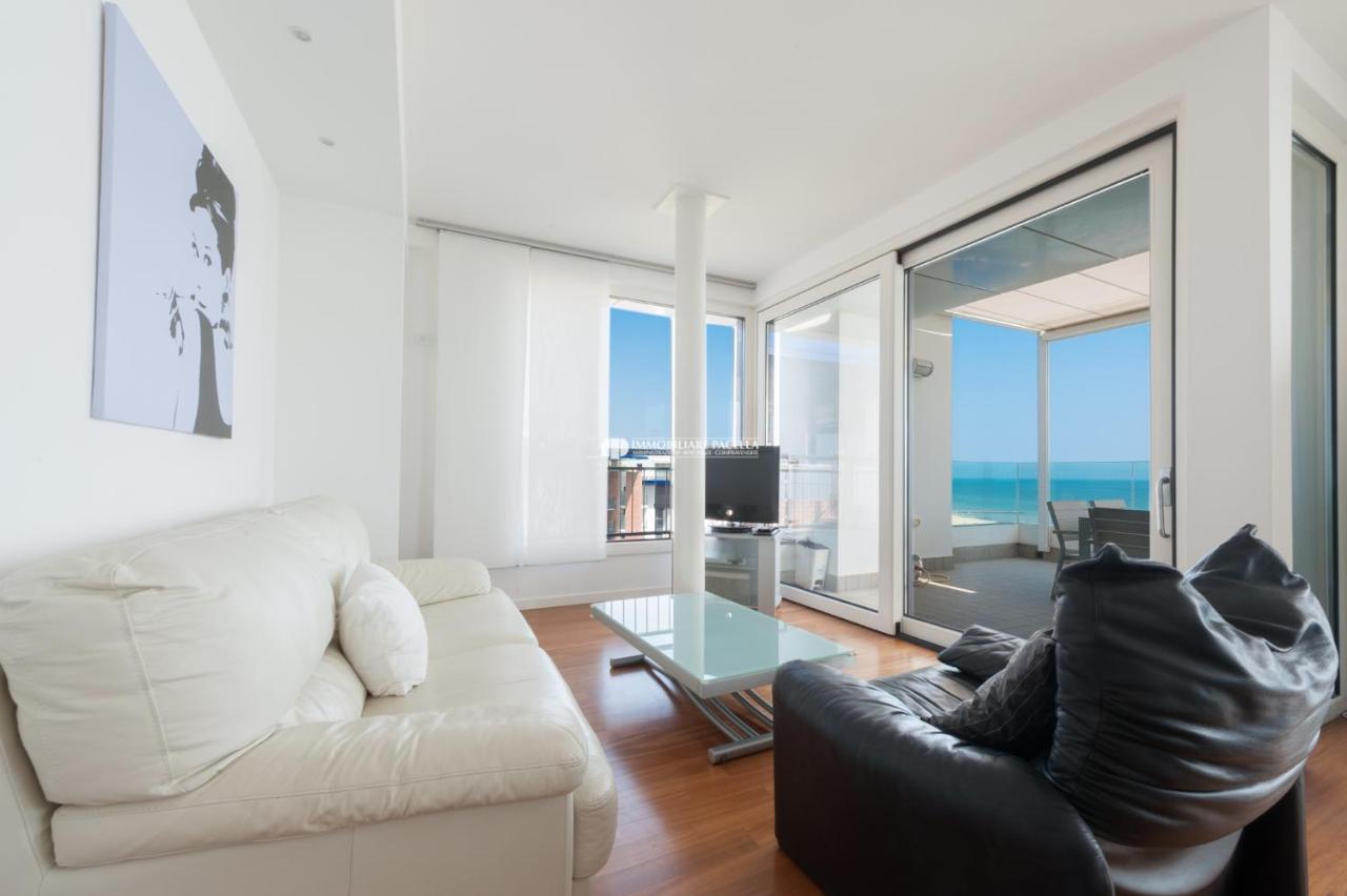 Residence Frontemar Immobiliare Pacella Τζεσόλο Λίντο Εξωτερικό φωτογραφία