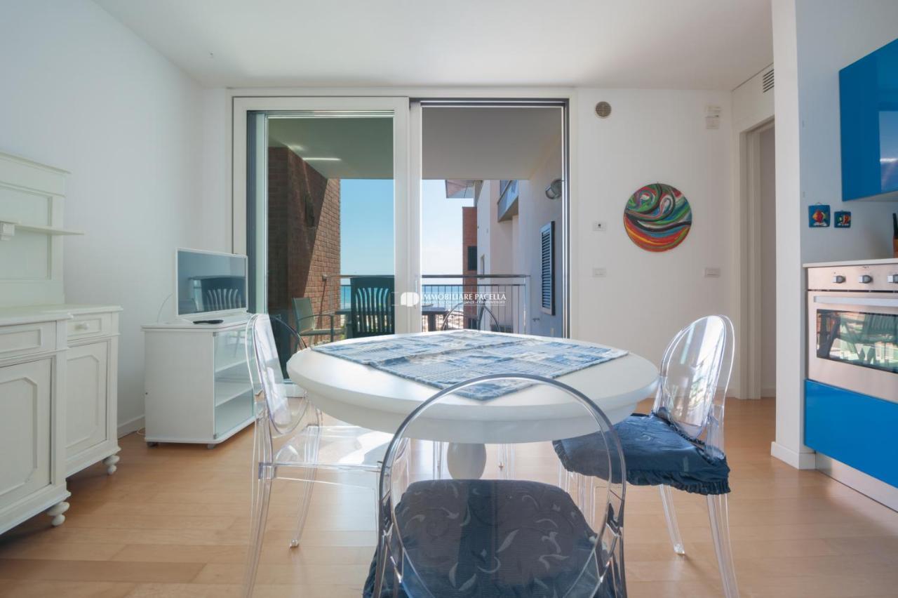 Residence Frontemar Immobiliare Pacella Τζεσόλο Λίντο Εξωτερικό φωτογραφία