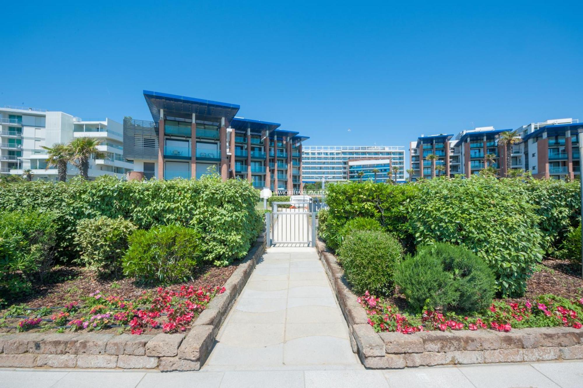 Residence Frontemar Immobiliare Pacella Τζεσόλο Λίντο Εξωτερικό φωτογραφία
